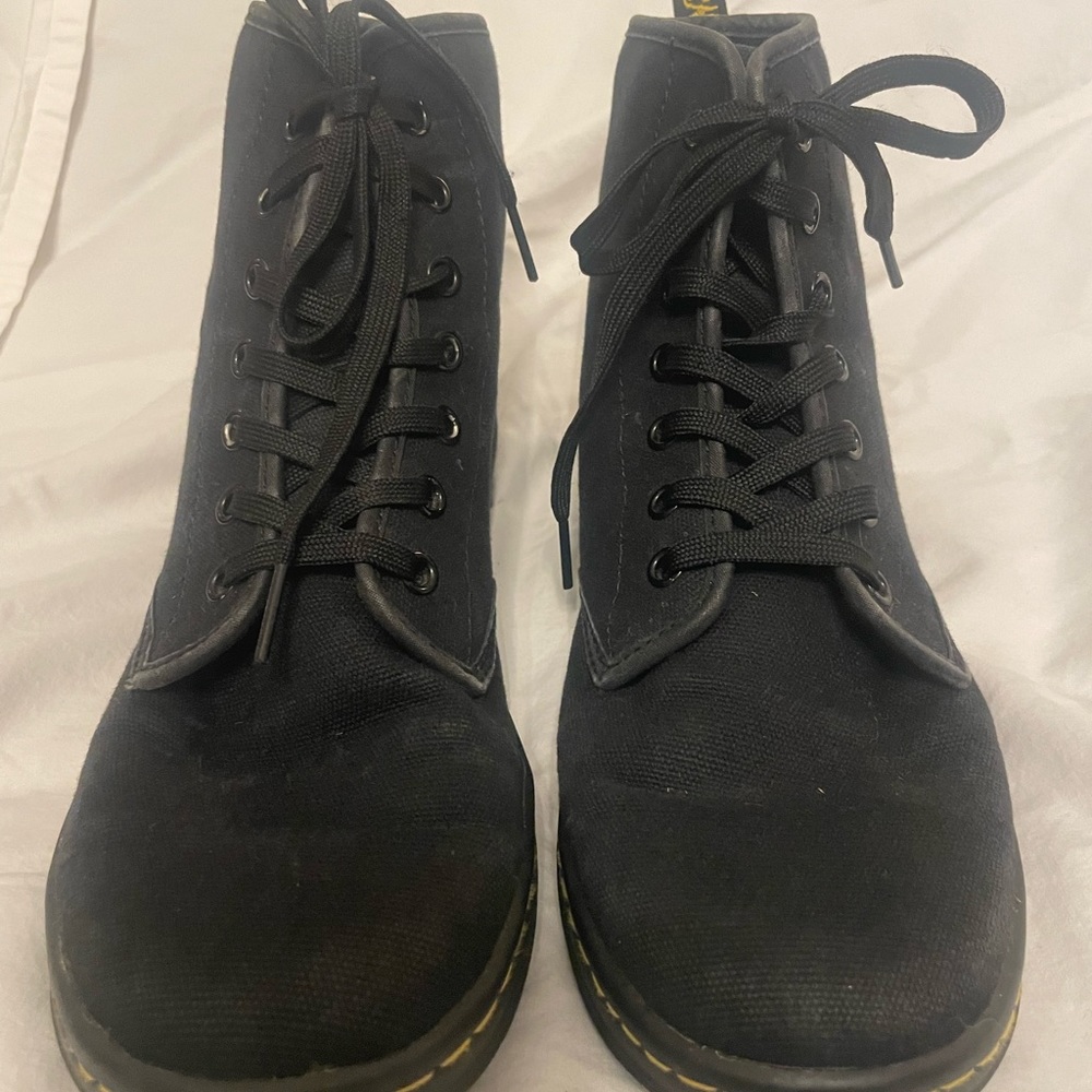 Dr. Martens Women's Size 9 Shoreditch Black Canvas Lace Up Sneakers Boots